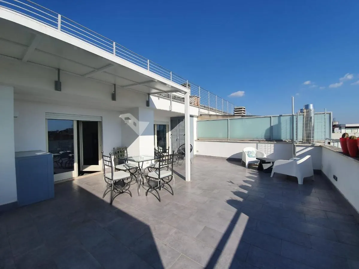 Penthouse 41 In Trastevere With Big Terrace Roma