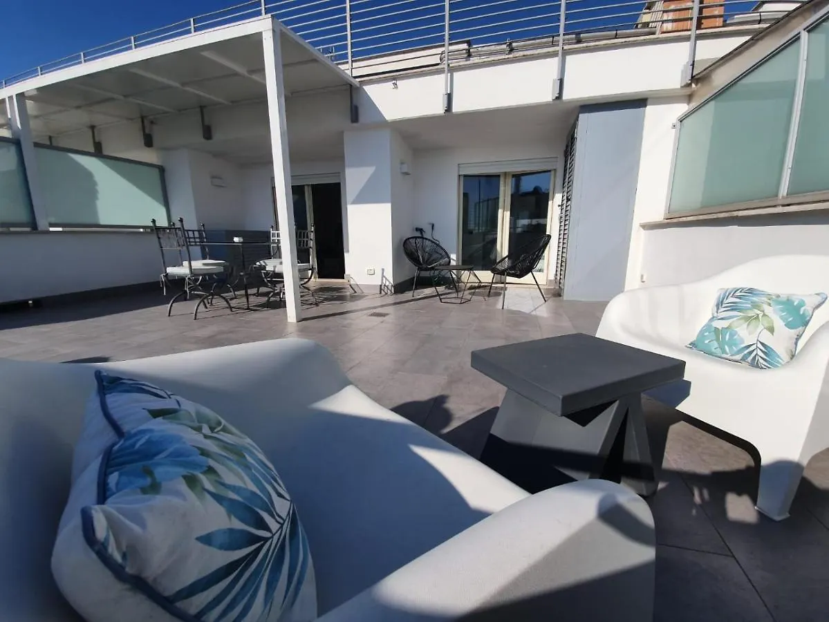 Penthouse 41 In Trastevere With Big Terrace Roma 0*,  Italia